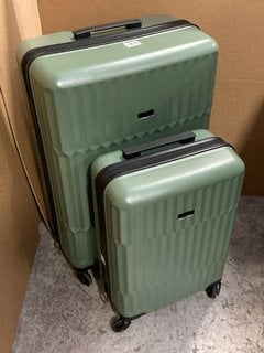 2 X JOHN LEWIS & PARTNERS MEDIUM & LARGE HARD SHELL WHEELED COMBINATION LOCK SUITCASE IN GREEN: LOCATION - AR12