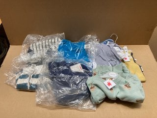 QTY OF ASSORTED JOHN LEWIS & PARTNERS BABY CLOTHING ITEMS TO INCLUDE ACORN SWEATSHIRT IN LIGHT GREEN - UK 12-18MTHS: LOCATION - AR14