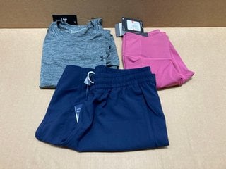 3 X ASSORTED CLOTHING ITEMS TO INCLUDE UNDER ARMOUR LEGGINGS IN PINK - UK XS: LOCATION - AR14