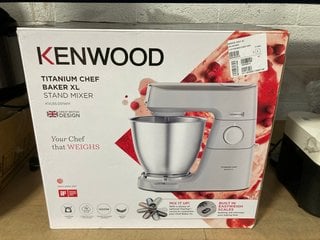 KENWOOD TITANIUM CHEF BAKER XL STAND MIXER: LOCATION - AR18