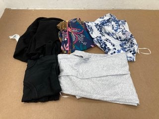 QTY OF ASSORTED JOHN LEWIS & PARTNERS CLOTHING ITEMS TO INCLUDE BLACK & WHITE STRIPED SWIM SUIT SIZE 16: LOCATION - A6T