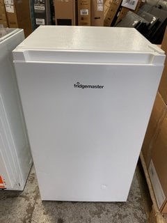 FRIDGEMASTER REFRIGERATOR MODEL: MUL4892E: LOCATION - A1