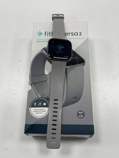 FITBIT VERSA 2 HEALTH & FITNESS TRACKER IN MIST GREY/STONE: MODEL NO FB507 (WITH BOX, STRAPS & CHARGING CABLE) [JPTM124440]