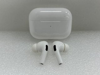 APPLE AIRPODS PRO (GEN 1) WITH MAGSAFE CHARGING CASE EARBUDS: MODEL NO A2083 / A2084 / A2190 (WITH BOX) [JPTM124350]