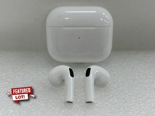 APPLE AIRPODS (3RD GENERATION) WITH LIGHTNING CHARGING CASE EARBUDS: MODEL NO A2565 A2564 A2897 (UNIT ONLY) [JPTM124338]