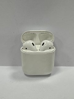 APPLE AIRPODS WIRELESS EARPHONES IN WHITE: MODEL NO A2031 A1602 A2032 (WITH WIRELESS CHARGING CASE) [JPTM124568]