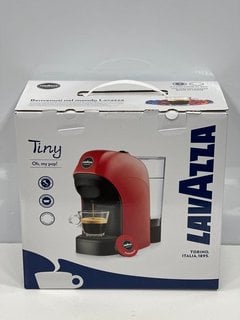 LAVAZZA A MODO MIO TINY ECO CAPSULE COFFEE MACHINE IN RED: MODEL NO LM800 (WITH BOX) [JPTM124750]