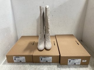 3 X WOMENS FAUX LEATHER BOOTS IN GREY SIZE: 4.5 AND 7 RRP - £120: LOCATION - H12