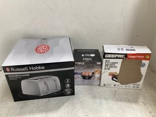 3 X ASSORTED KITCHEN APPLIANCES TO INCLUDE GEEPAS SANDWICH MAKER, RUSSELL HOBBS HONEY COMB 4 SLICE TOASTER IN WHITE: LOCATION - H14