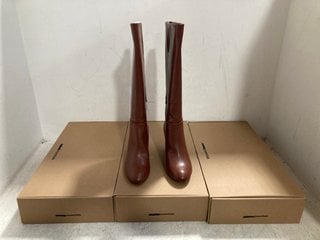 3 X WOMENS FAUX LEATHER BOOTS IN CHESTNUT BROWN SIZE: 7 AND 10.5 RRP - £120: LOCATION - H14