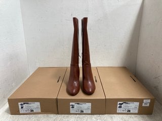 3 X WOMENS FAUX LEATHER BOOTS IN CHESTNUT BROWN SIZE: 7, 8.5 AND 11 RRP - £120: LOCATION - H16