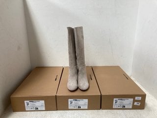 3 X WOMENS FAUX LEATHER BOOTS IN GREY SIZE: 10 RRP - £120: LOCATION - G20