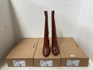 3 X WOMENS FAUX LEATHER BOOTS IN CHESTNUT BROWN SIZE: 7 AND 11 RRP - £120: LOCATION - G20