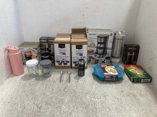 QTY OF ASSORTED HOUSE HOLD ITEMS TO INCLUDE BODUM BRAZIL FRENCH PRESS, DECOR INSULATED DOUBLE WALL MINI STAINLESS STEEL FLASK: LOCATION - G13