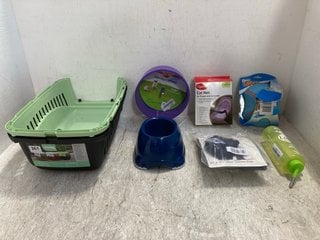 QTY OF ASSORTED PET ITEMS TO INCLUDE CLIPPASAFE CAT NET, BASKERVILLE ANTI SCAVENGE MUZZLE FOR SMALL DOGS: LOCATION - G13