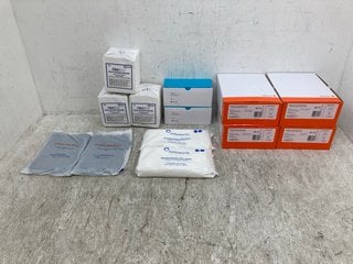 BOX OF ASSORTED MEDICAL ITEMS TO INCLUDE CLINIMED NON WOVEN SWABS 10 X 10CM: LOCATION - F3