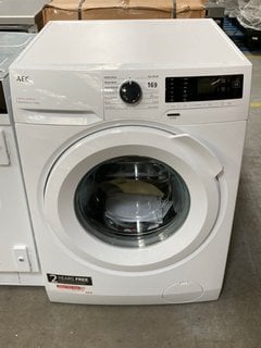 AEG WASHING MACHINE : MODEL LFX50142B - RRP £449: LOCATION - B7