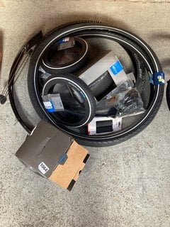 QTY OF ASSORTED BICYCLE PARTS TO INCLUDE SCHWALBE G-ONE ALL ROUND TYRE 27.5X2.80: LOCATION - BR4