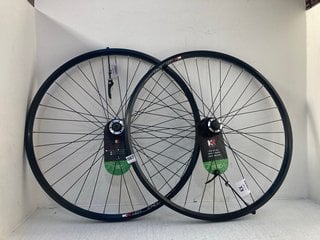 KC COMP HYBRID 700C FRONT WHEEL IN BLACK TO INCLUDE KX COMP 700C REAR WHEEL IN BLACK: LOCATION - BR5