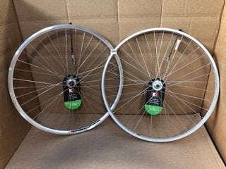 2 X KX COMP HYBRID 700C REAR BICYCLE WHEELS IN SILVER: LOCATION - BR6