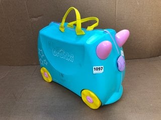 TRUNKI CHILD'S RIDE ON SUITCASE: LOCATION - BR6