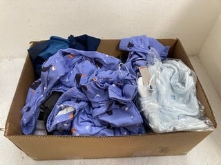 QTY OF ASSORTED CHILDRENS CLOTHING ITEMS TO INCLUDE JOHN LEWIS & PARTNERS COTTON RICH 5 TRUNKS UK SIZE 14 YEARS: LOCATION - BR10