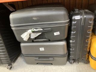 2 X JOHN LEWIS & PARTNERS LARGE 4-WHEEL HARD SHELL SUITCASES IN GREY TO INCLUDE SMALL HARD SHELL CABIN BAG: LOCATION - AR2