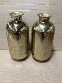 SET OF 2 LARGE DECORATIVE VASES IN BRASS FINISH: LOCATION - BR3