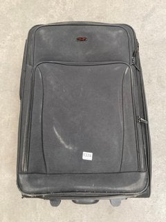 2 X JOHN LEWIS & PARTNERS WHEELED SUITCASES PIN BLACK AND NAVY FABRIC : SIZES MEDIUM AND LARGE: LOCATION - BR9