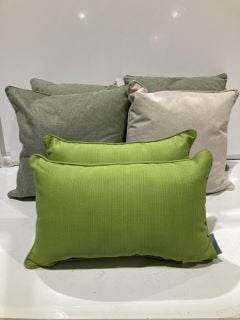 QTY OF ASSORTED ITEMS TO INCLUDE PILLOW PERFECT CUSHION GREEN