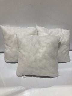 5 X SQUARE CUSHIONS