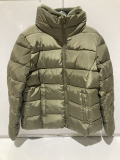 SHORT WINTER PUFFER JACKET EXTRA LARGE £116