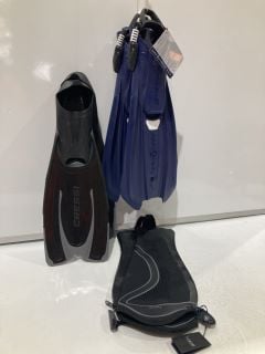 3 X CRESSI AGUA FINS UK 4/5 BLACK AND HORZE CALGARY MESH CHAPS BLACK LARGE AND AQUALUNG STORM NAVY BLUE MEDIUM FINS TOTAL RRP £199