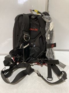 HOLLIS ST 22 ELITE TRAVEL SYSTEM BLACK/RED RRP £729