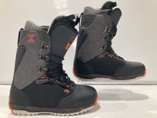 ROME SDS BODEGA LACE SNOWBOARD BOOTS EUR 42 BLACK/ORANGE RRP £139