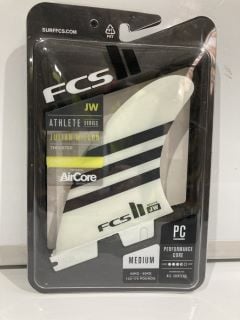 2 X FCS II JW PC MEDIUM BLACK / WHITE TRI RETAIL FINS TOTAL RRP £120