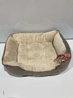 4 X LUXURY TRUFFLE SQUARE DOG BED 62CM