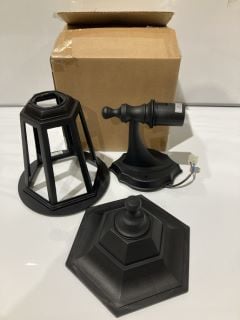 QTY OF OUTDOOR GARDEN LAMP BLACK