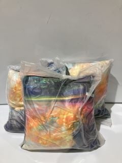 QTY OF ITEMS INCLUDING SUNSET SQUARE PILLOW