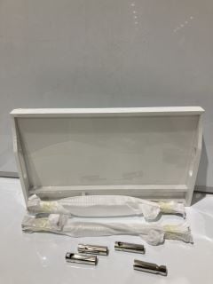 QTY OF ITEMS INCLUDING WHITE BREAKFAST TRAY