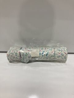 QTY OF BATH BOMB CHRISTMAS CRACKER