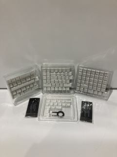 QTY OF ITEMS INCLUDING RAZER PBT KEYCAP UPGRADE KIT