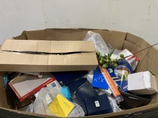 1 X PALLET OF ASSORTED ITEMS TO INCLUDE PLANNERS