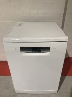 SERIES 6 FREE STANDING DISHWASHER 60CM WHITE SMS6ZCW10G (003340609) RRP £779