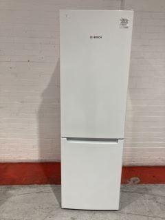 BOSCH FRIDGE FREEZER KGN36NWEAG RRP £549