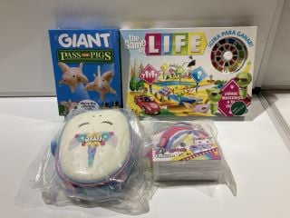 QTY OF ASSORTED ITEMS TO INCLUDE ZFLYTE CHLOE THE UNICORN LUNCH BAG, GIANT PASS THE PIGS PARTY GAME