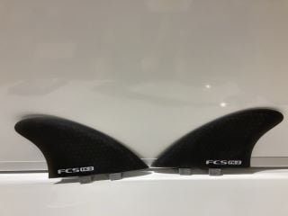 QTY OF ASSORTED FCS FINS TO INCLUDE PERFORMER QUAD REAR SMALL