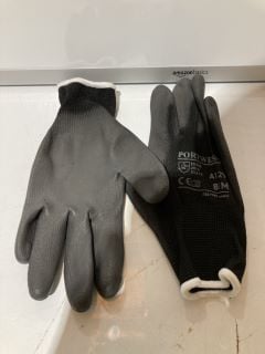 QTY OF PORTWEST A129 GLOVES