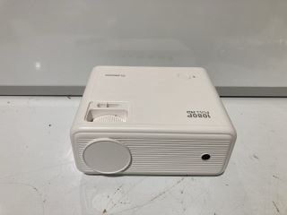 QTY OF ASSORTED ITEMS TO INCLUDE PORTABLE LED PROJECTOR