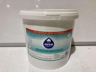 QTY OF ASSORTED ITEMS TO INCLUDE ORCA ANTI-BACTERIAL MULTI SURFACE WIPES